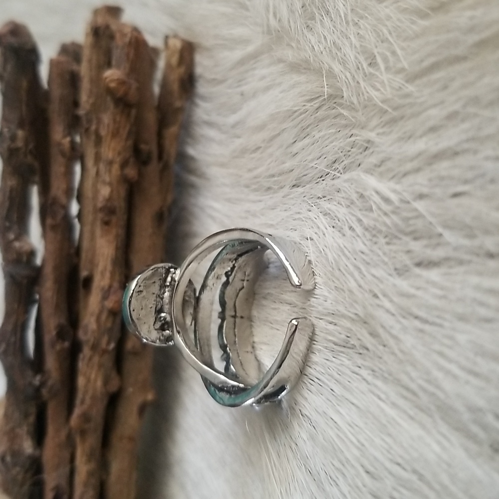 Blue Solitaire Ring - Picture 6 of 8